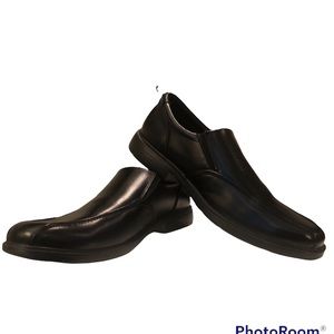 Sketchers Relaxed Fit Memory Foam Black Leather Slip-On Dress Loafer Men 11 NWOB